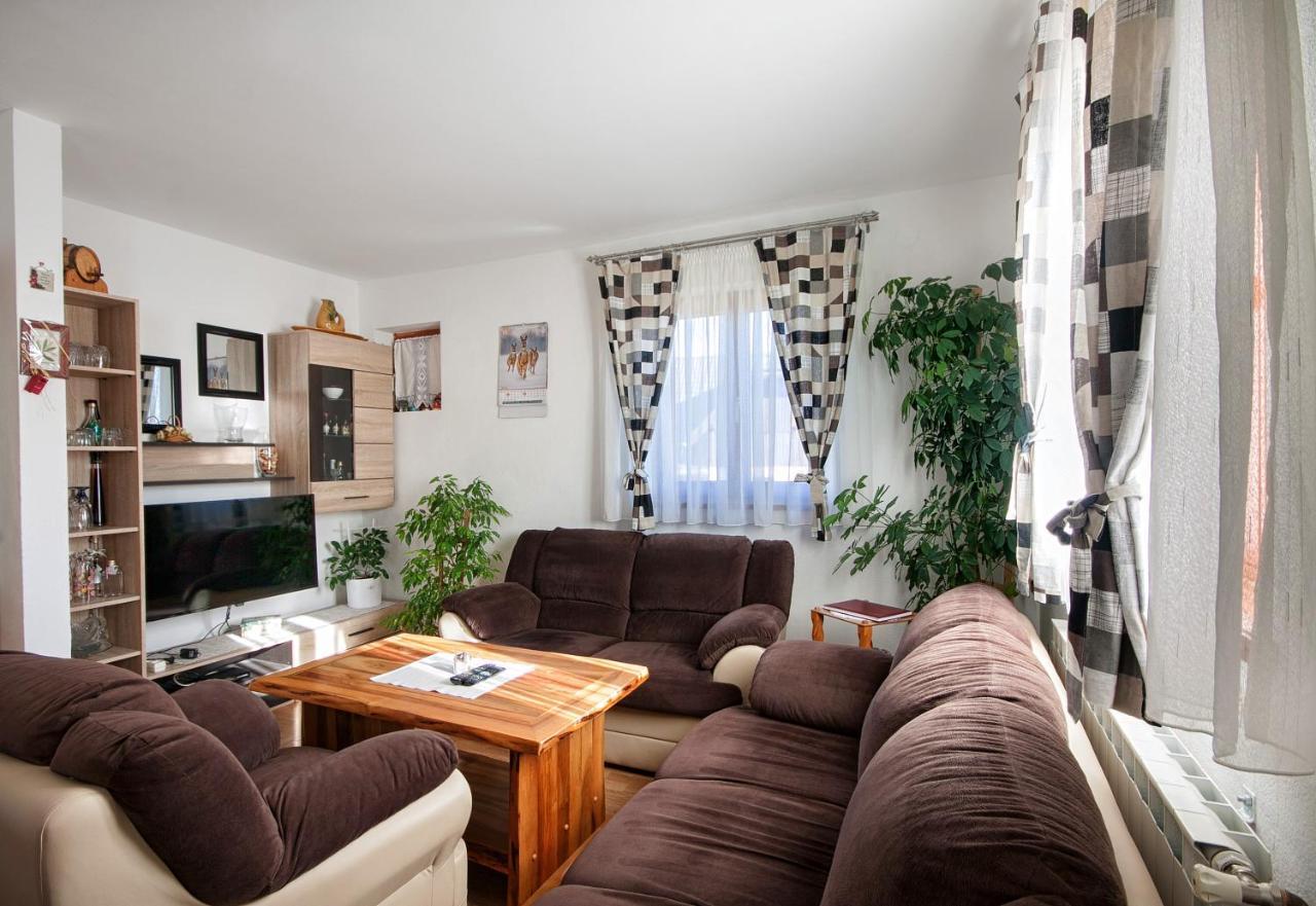 House Elena - Apartment-4 โพลยานัค ภายนอก รูปภาพ