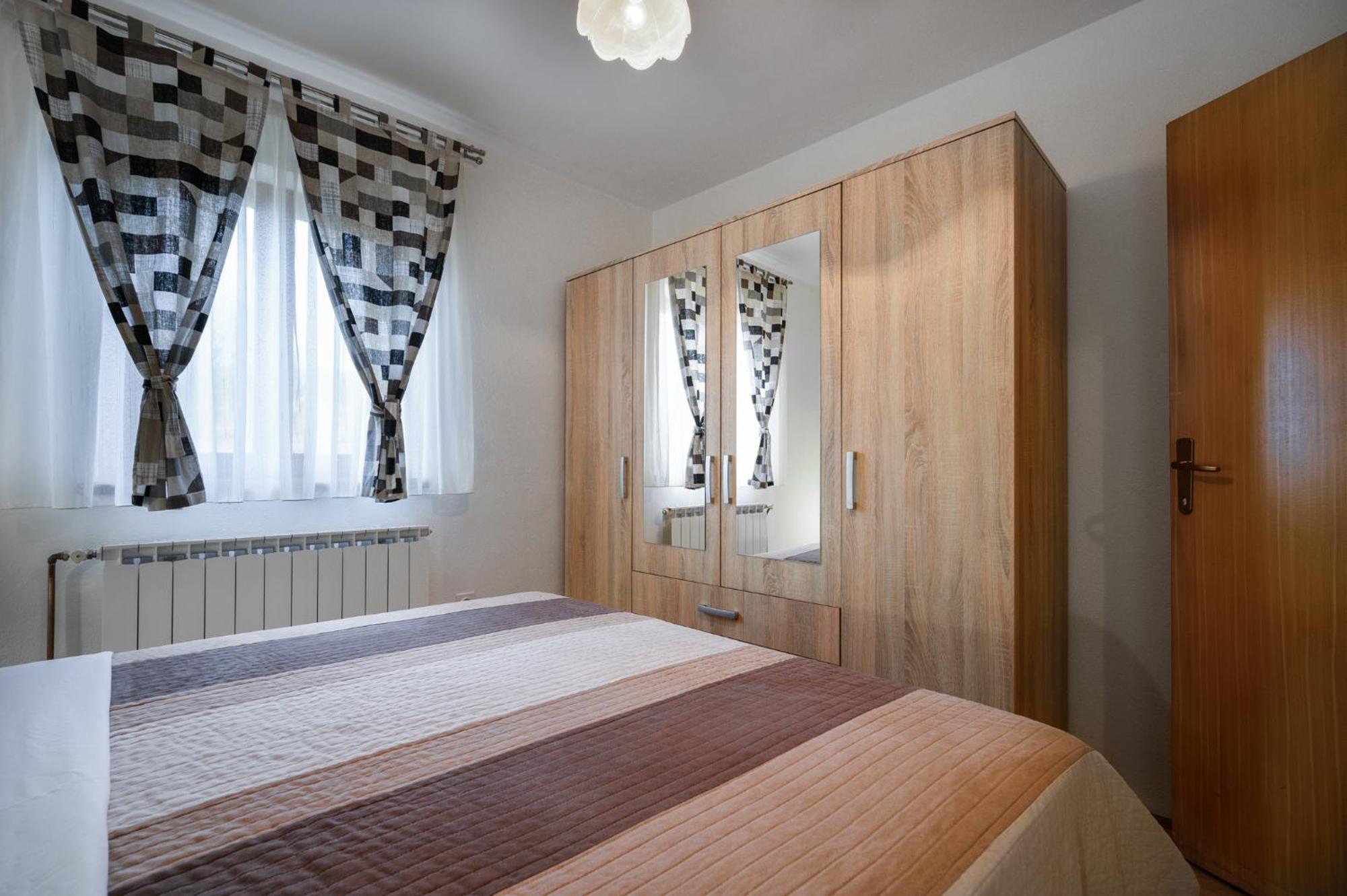 House Elena - Apartment-4 โพลยานัค ภายนอก รูปภาพ